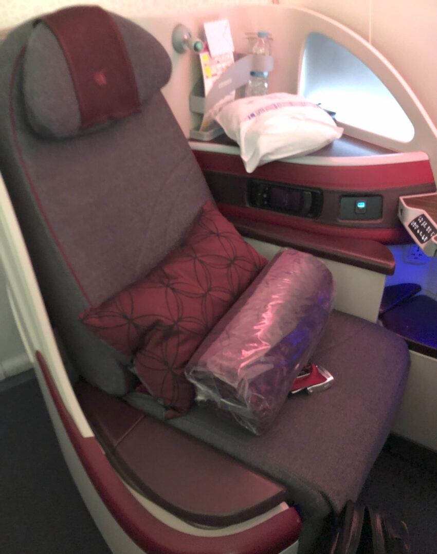 カタール航空ビジネスクラス　中距離用座席