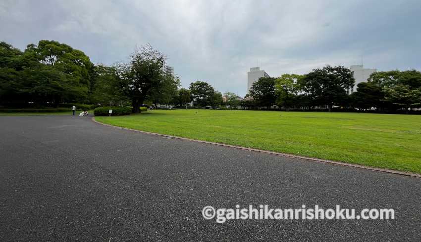 横浜・湘南で自転車の練習におすすめの公園　俣野公園の広場