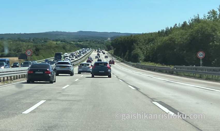 ドイツのアウトバーン 120km/h制限区間