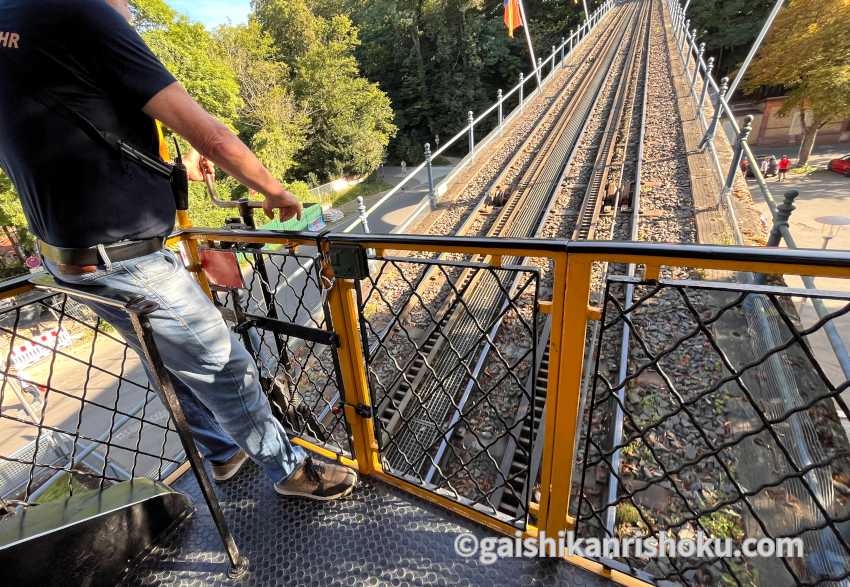 ネロベルク登山鉄道の先頭デッキ