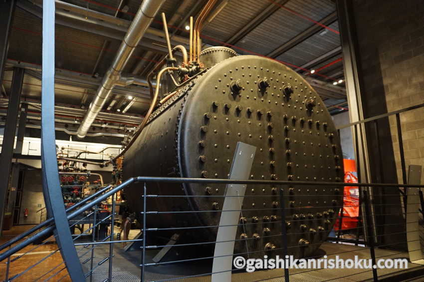 ドイツ技術博物館　船の展示　巨大ボイラー