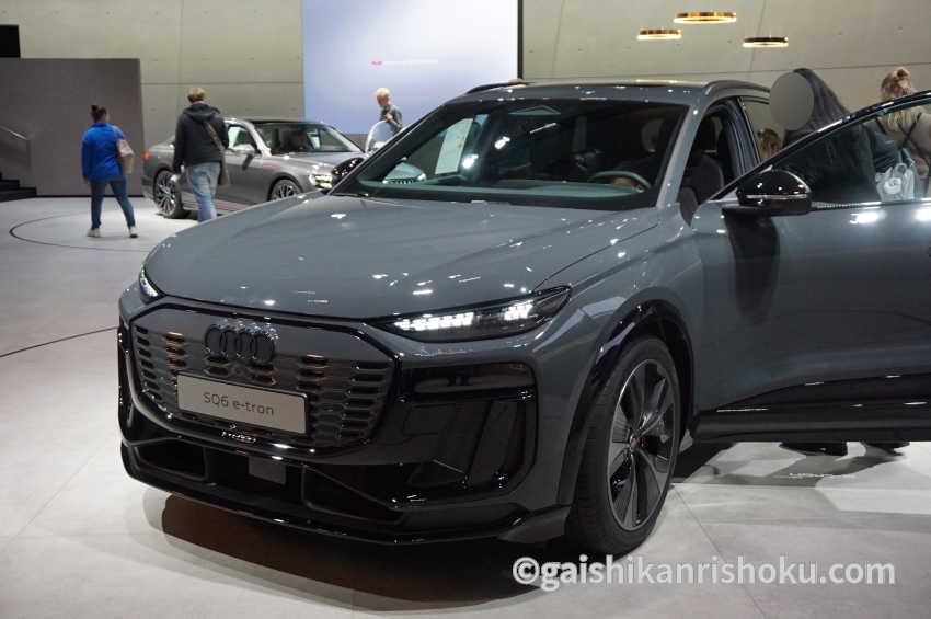 アウトシュタット　アウディパビリオン SQ6 e-tron