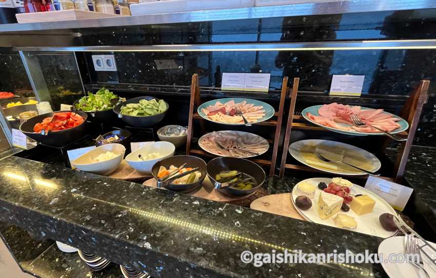 ウェスティン・グランド・ミュンヘンのクラブラウンジの朝食